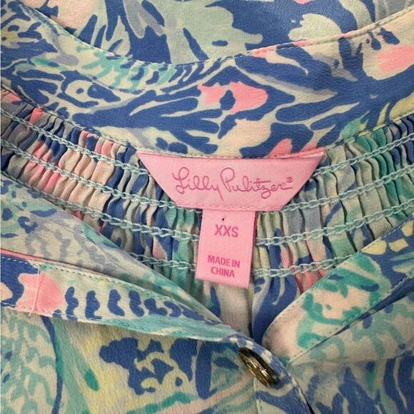 LILLY PULITZER 100% Silk Elsa Mermaids Cove Print Blouse stop Sz XXS Style 41773 - Picture 4 of 8